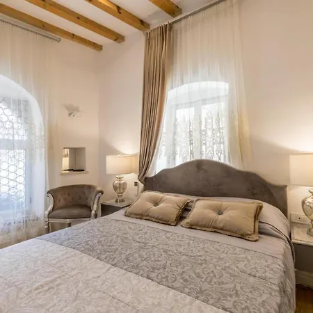 Apartamento Luxury Gothic Old Town
