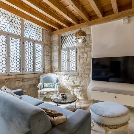 Apartamento Luxury Gothic Old Town Trogir