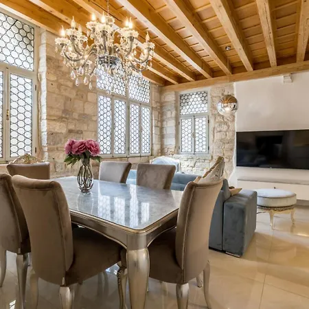 Luxury Gothic Old Town *