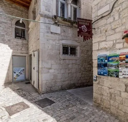 Luxury Gothic Old Town *