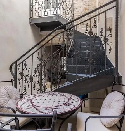 Luxury Gothic Old Town Apartamento