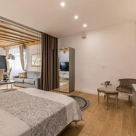 Apartamento Luxury Gothic Old Town *