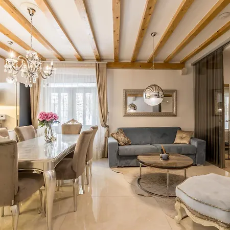 Apartamento Luxury Gothic Old Town