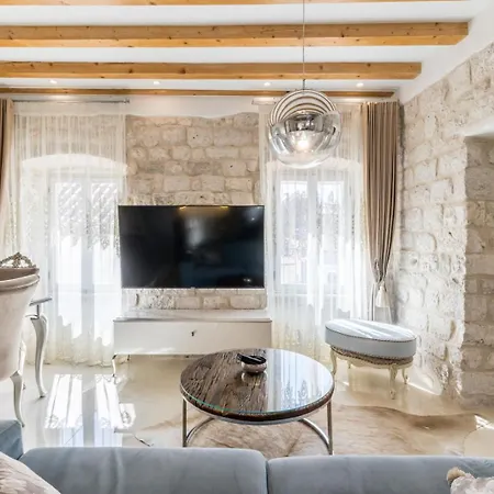 Luxury Gothic Old Town Apartamento *